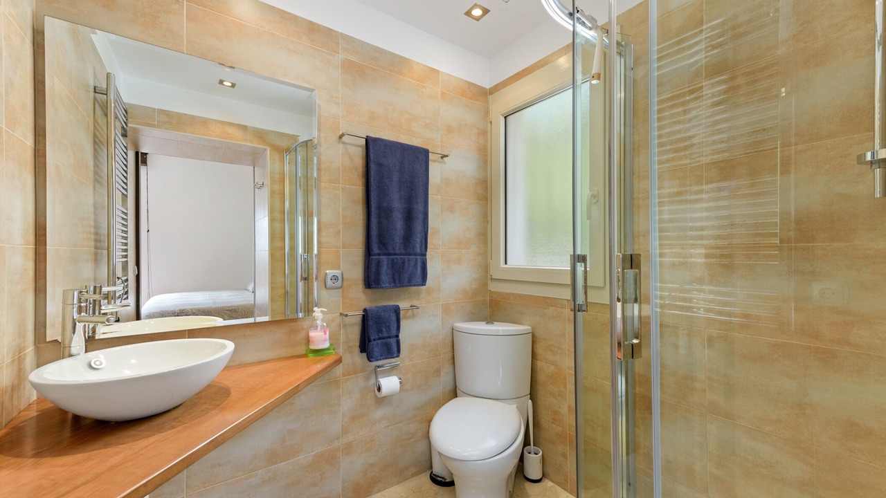 Photo of Bathroom in Golden Mile