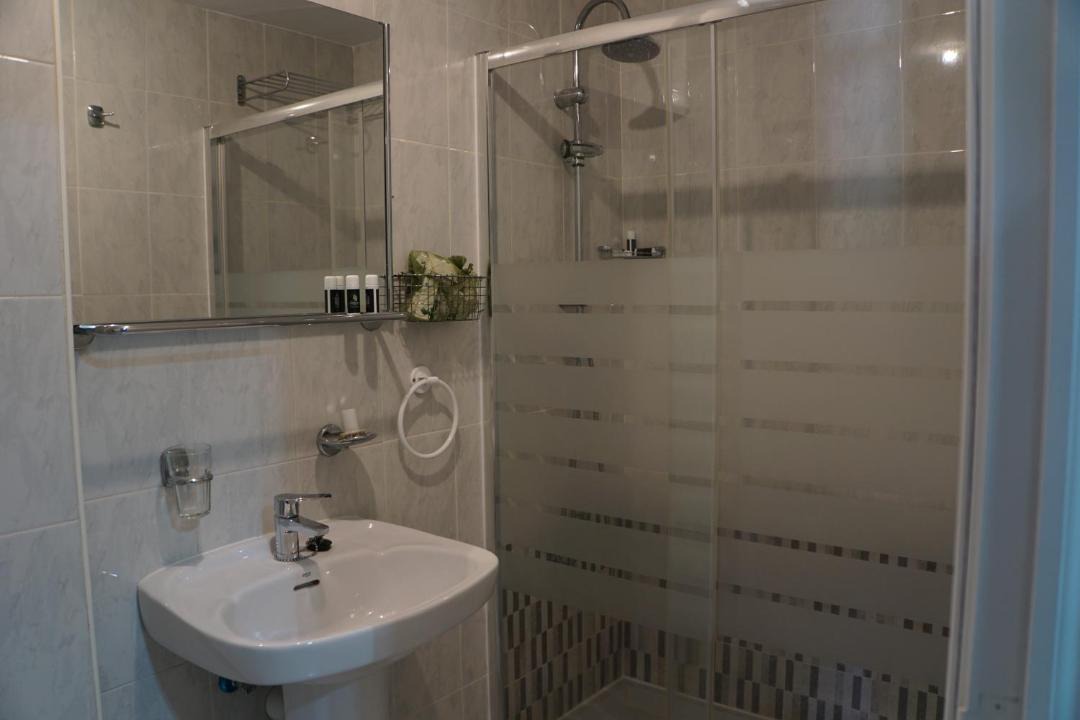 Photo of Bathroom in Cobena