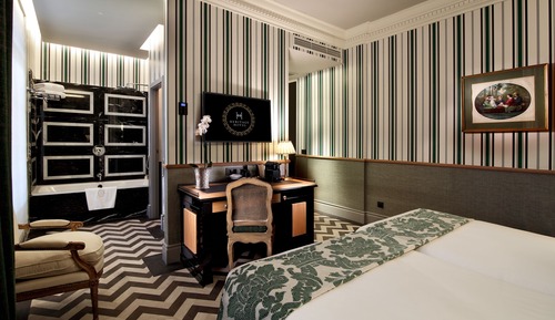 Classic Double Room (interior)