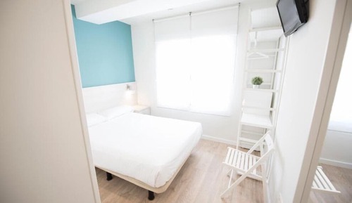 Single Room, Private Bathroom