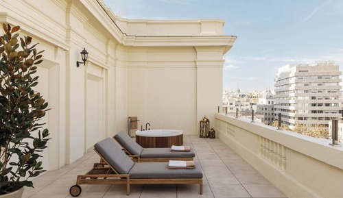Master Suite Terrace Red Level