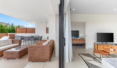 Two-Bedroom Apartment with Terrace and Sea View