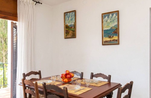 Sa Riera Apartment | Cosy apartment for 4 guests with WIFI, TV, balcony and parking