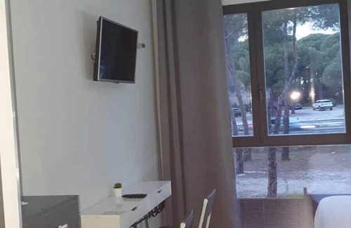 Pozuelo de Alarcon Hotel | H La Cabaña