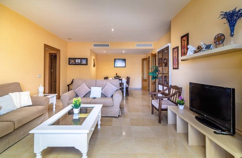 San Pedro de Alcantara Apartment | Spacious, Central and Modern Apartment in Marbella
