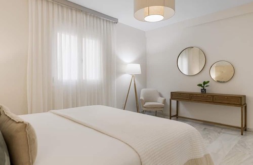 Puerto Banus Apartment | Apartment in Playas del Duque for 6 people | Casa Córdoba 111