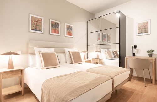 Cortes Apartment | Prado III apartment in Madrid