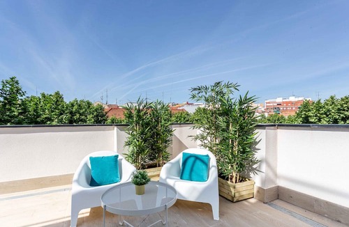 Atocha Apartment | Antonio Lopez XVII apartment in Madrid