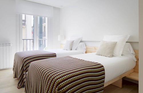 Old Town Apartment | Santa María by FeelFree Rentals