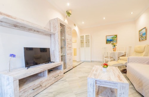 Marbella Apartment | Cubo's Apartment Nagueles Marbella/free wifi/golf