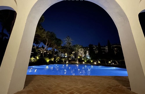 Marbella Apartment | Modern apartment in amazing surroundings at Golden Mile, 4 pools, tennis etc
