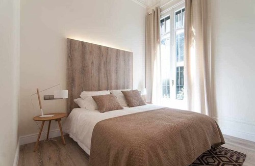 Eixample Apartment | Stylish Apartment C in city center