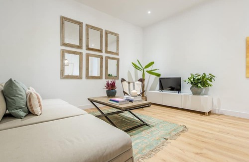 Sol Apartment | Sol VI: Modern Apartment Steps from Puerta del Sol