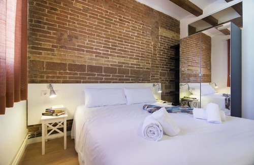 El Poble-sec Apartment | Happy People Ramblas Harbour