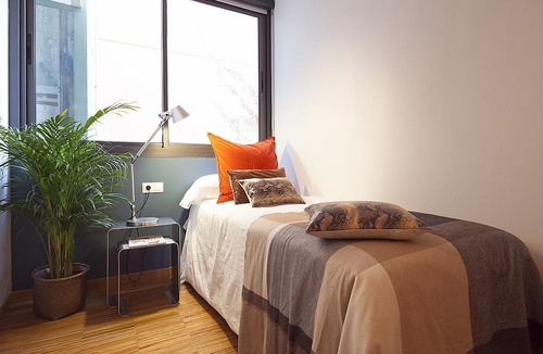 El Putget i Farro Apartment | Private Terrace Penthouse that Accommodates 6 guests near the center