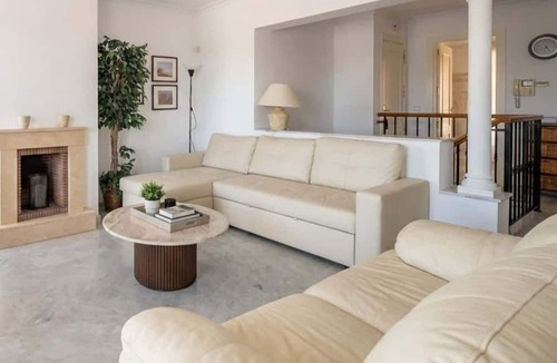 Nueva Andalucia Condo | Duplex in Puerto Banus by Costarentals - Ref M40