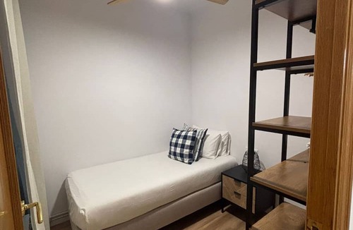 El Poble-sec Apartment | Bright 2 bedroom apartment located in the most attractive area of Barcelona. It is located in the heart of Poble Sec, the coolest neighborhood with the best tapas restaurants in Barcelona. Just 4 minutes from the subway and 10 minutes from Las Rambl