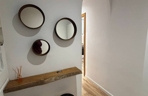 El Poble-sec Apartment | Bright 2 bedroom apartment located in the most attractive area of Barcelona. It is located in the heart of Poble Sec, the coolest neighborhood with the best tapas restaurants in Barcelona. Just 4 minutes from the subway and 10 minutes from Las Rambl