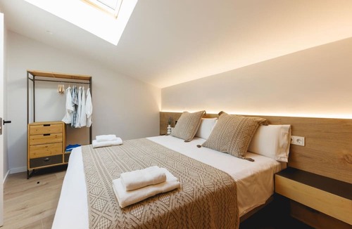 Old Town Apartment | Bravissimo Cort Reial Duplex, with 3 bedrooms