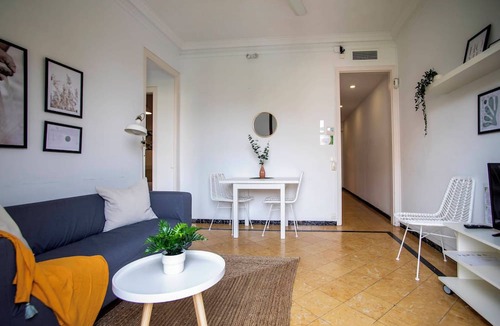El Poble-sec Apartment | 31ABPAR1110 - Three Bedroom Apartment, Sleeps 4