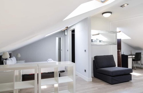 Guindalera Apartment | Ático en Madrid - Ideal para parejas