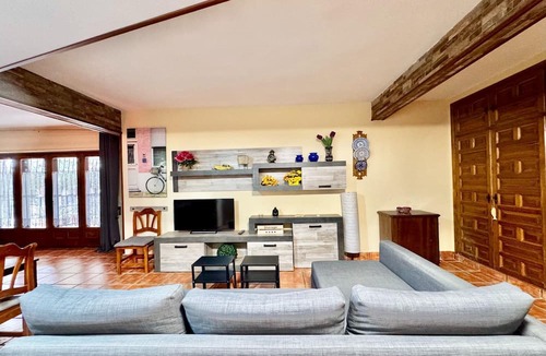 Galapagar Apartment | Apartment in Galapagar with Pool and Sauna