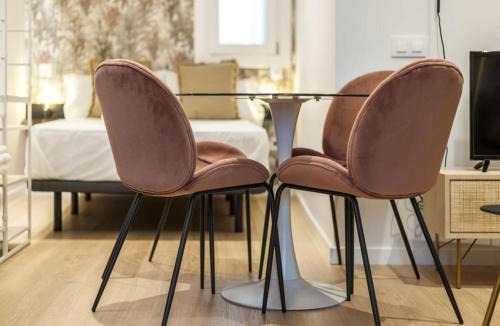 Las Acacias Apartment | Stay in Madrid for 5 guests