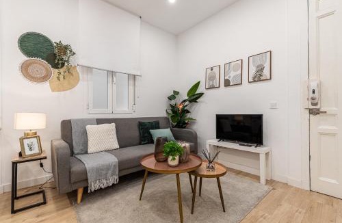Lista Apartment | Waou Salamanca I - Alquiler Corta Duración