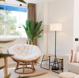 Puerto Banus Apartment | MARBELLA BANUS SUITES - Banús - Medina Garden - Brand New 1BR - 2BA - Bright & Modern - Pool - Steps from Puerto Banús Marina - Walk to El Corte Ing Luxury Shopping Mall