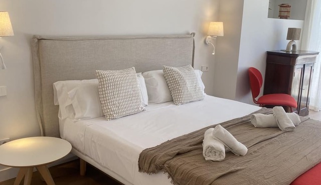 Bright apartment on the second line of the beach, with a large terrace