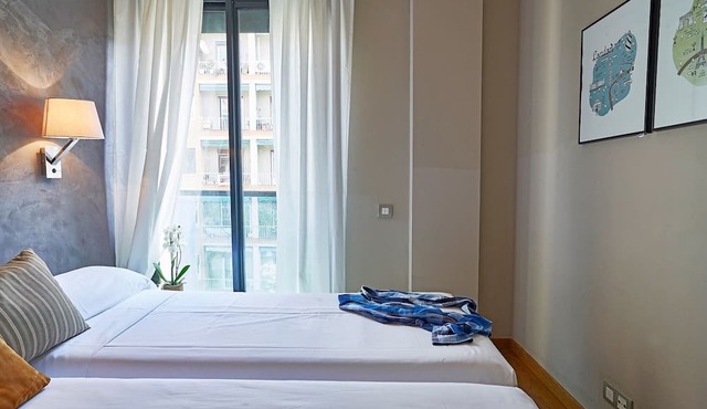 Comfortable 2 bedroom Borne apartment with parking ideal for families
