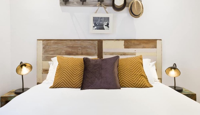 Brand New 2 Bedroom Apartment In Trendy Poble Sec, 10 Minutes From Ramblas