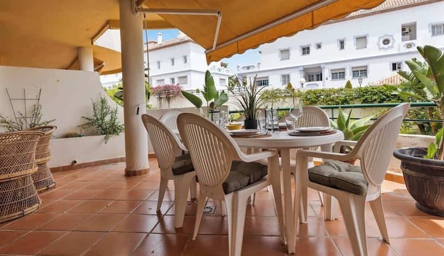 Duplex in Puerto Banus by Costarentals - Ref M40